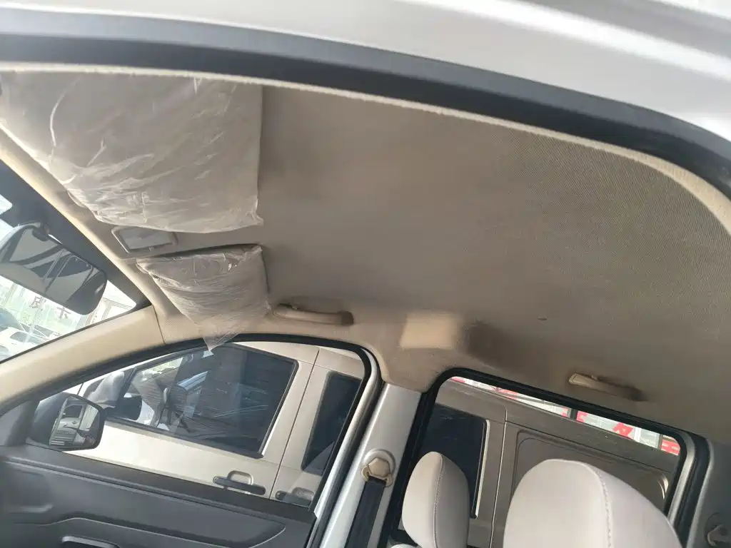 Wuling V 2022 1.5L LAR