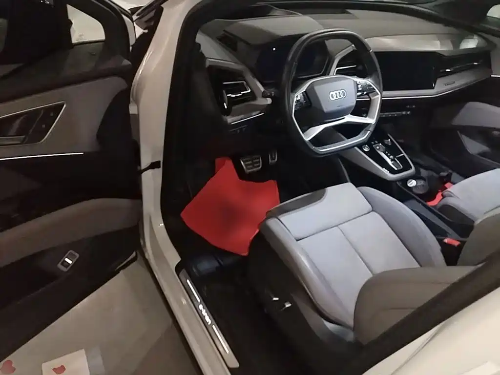 Audi Q5 e-tron — миниатюра 16
