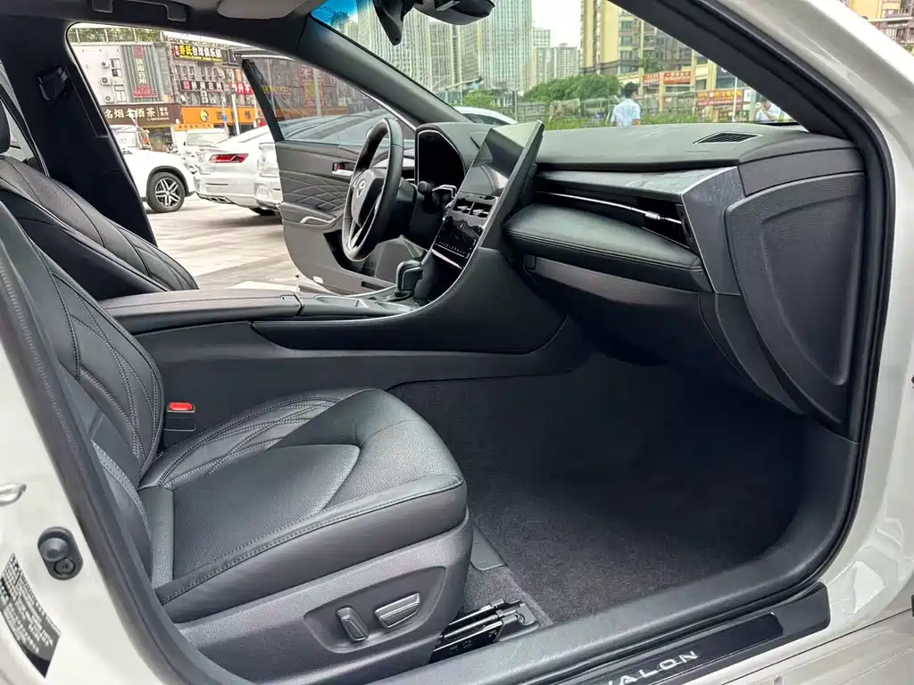 Toyota Avalon — миниатюра 12