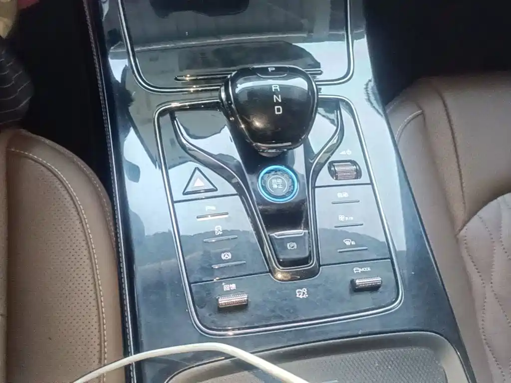 BYD Han — миниатюра 14