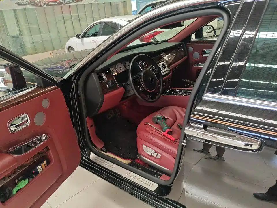 Rolls-Royce Ghost — миниатюра 5