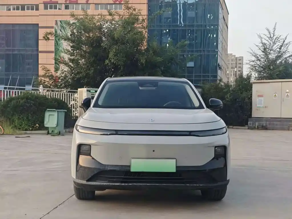 Leapmotor Leapmotor B10 — миниатюра 2
