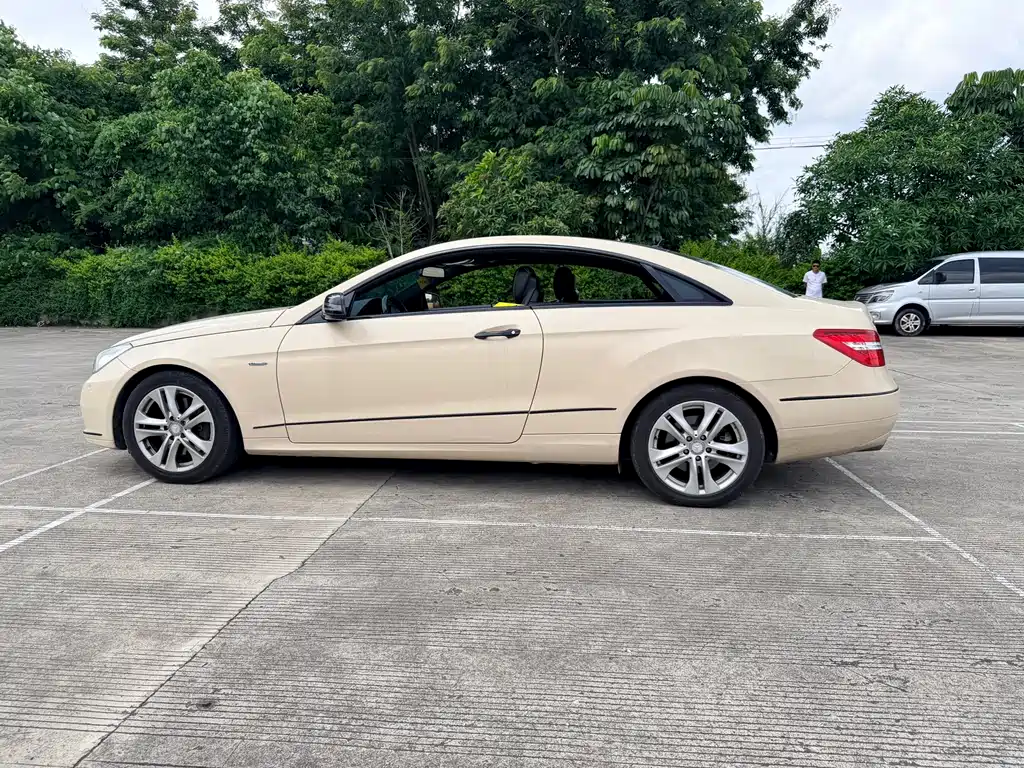 Mercedes-Benz E-Class (Import) — миниатюра 9