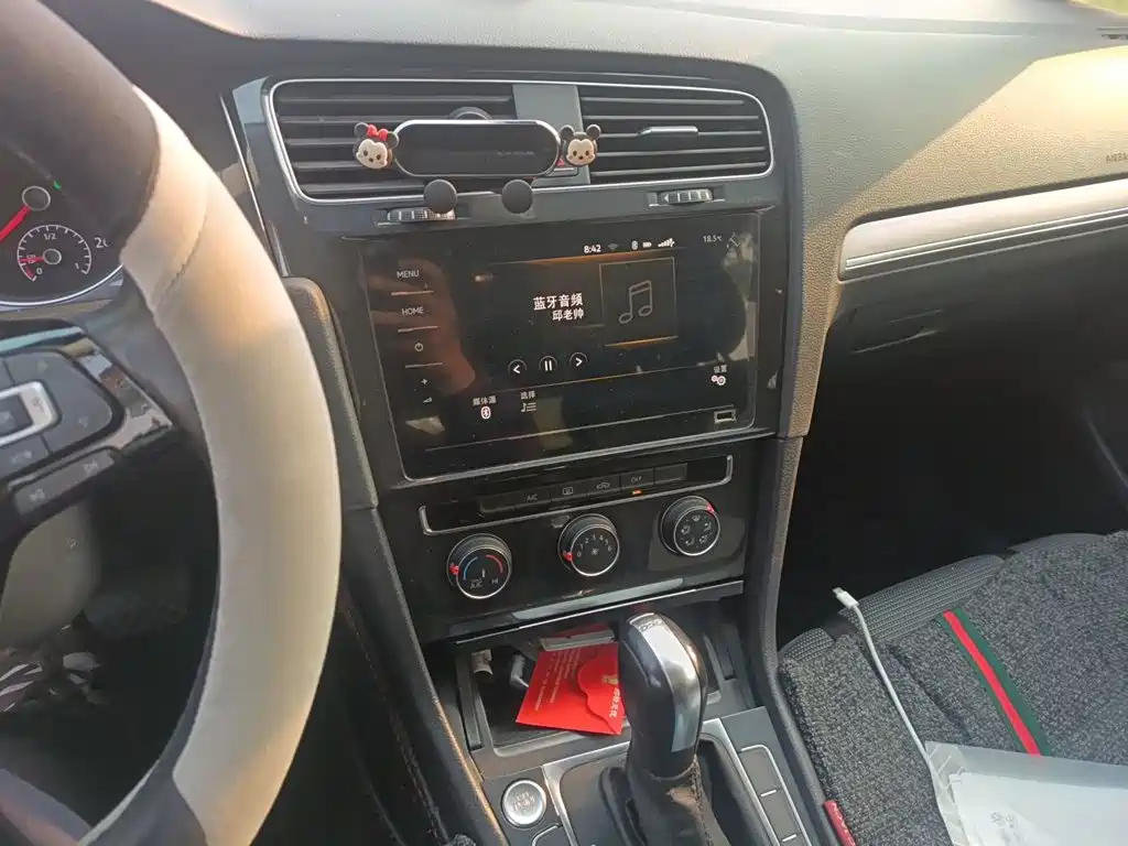 Volkswagen Golf — миниатюра 14