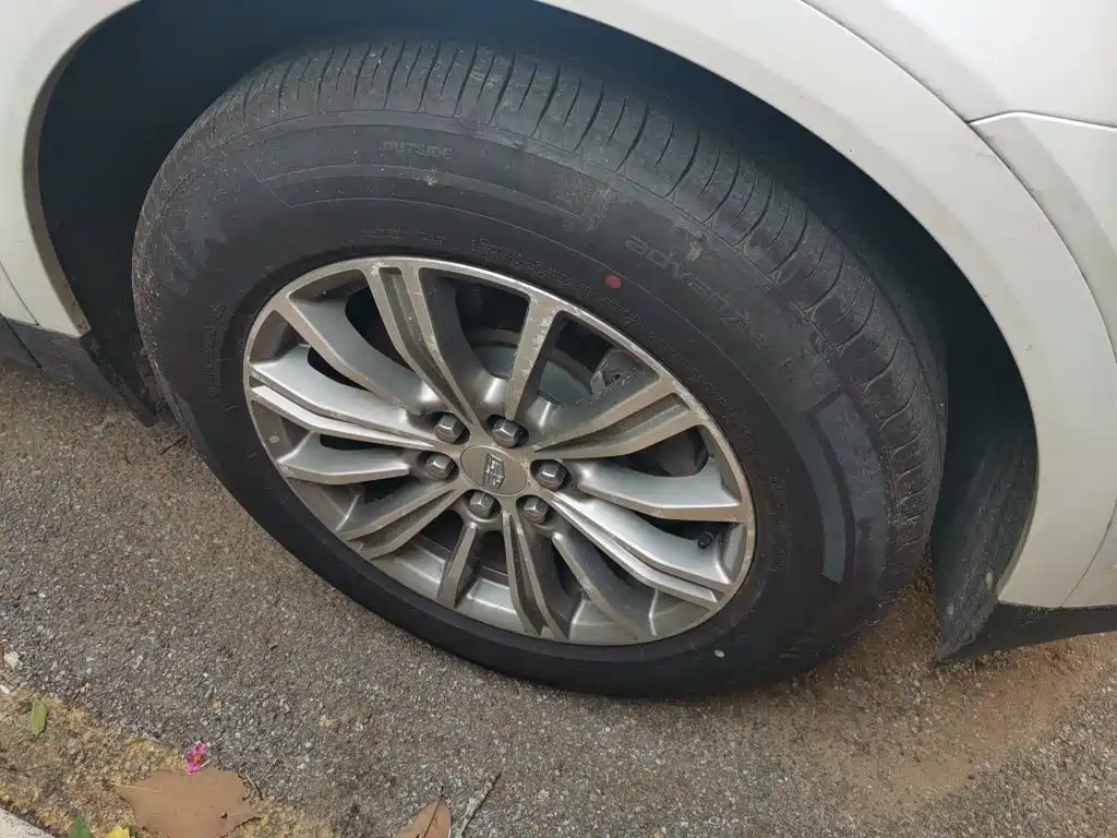 Cadillac XT5 — миниатюра 9