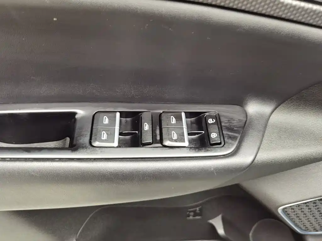 Geely Emgrand GS — миниатюра 9