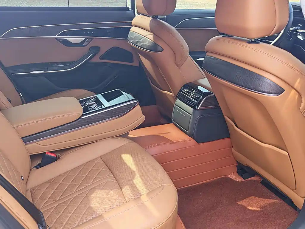 Audi A8 — миниатюра 9