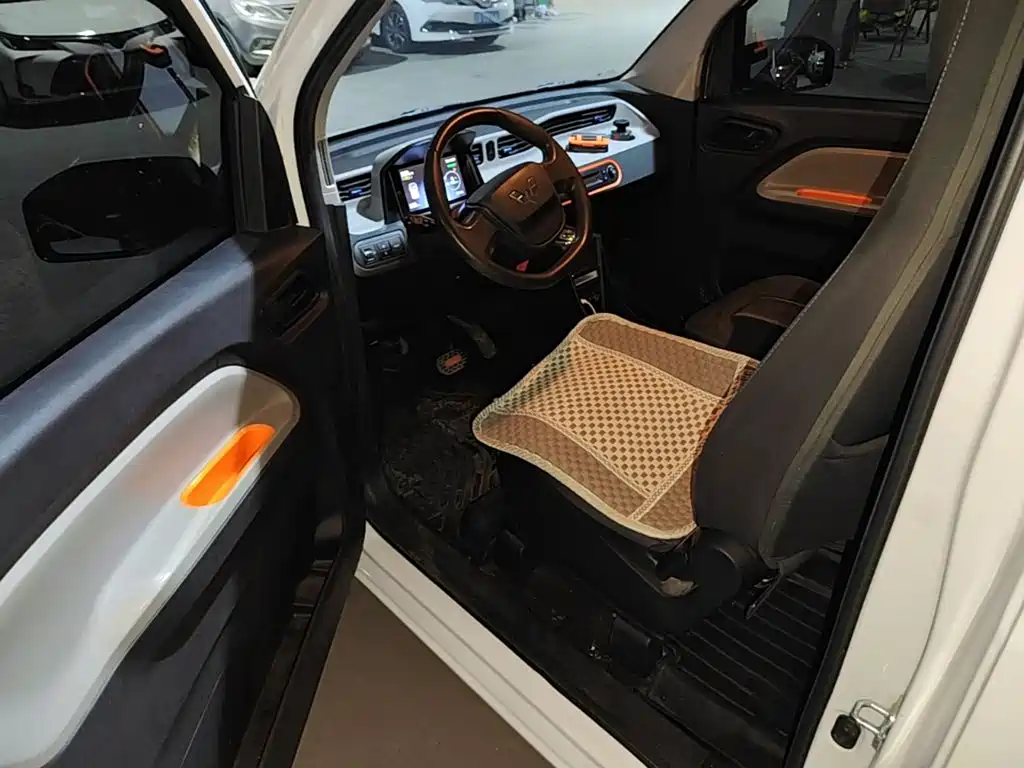 Wuling MINIEV — миниатюра 18