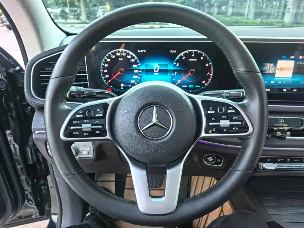 Mercedes-Benz GLE (Import) — миниатюра 15