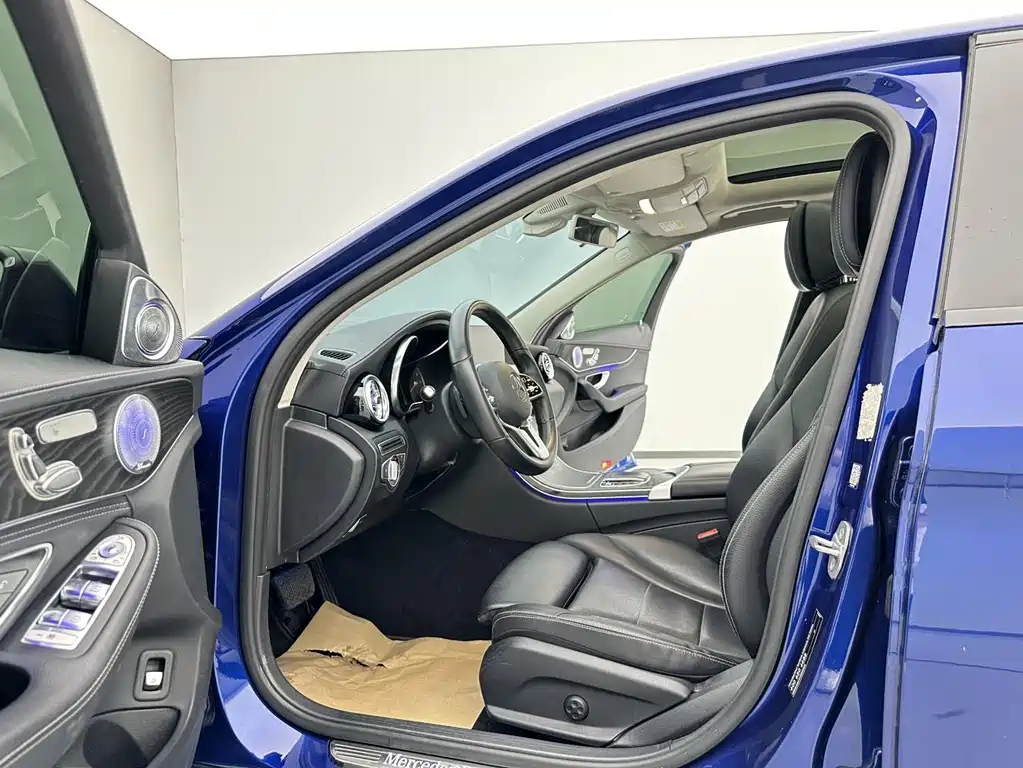Mercedes-Benz C-Class — миниатюра 5