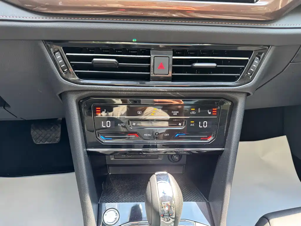 Volkswagen Tharu — миниатюра 13