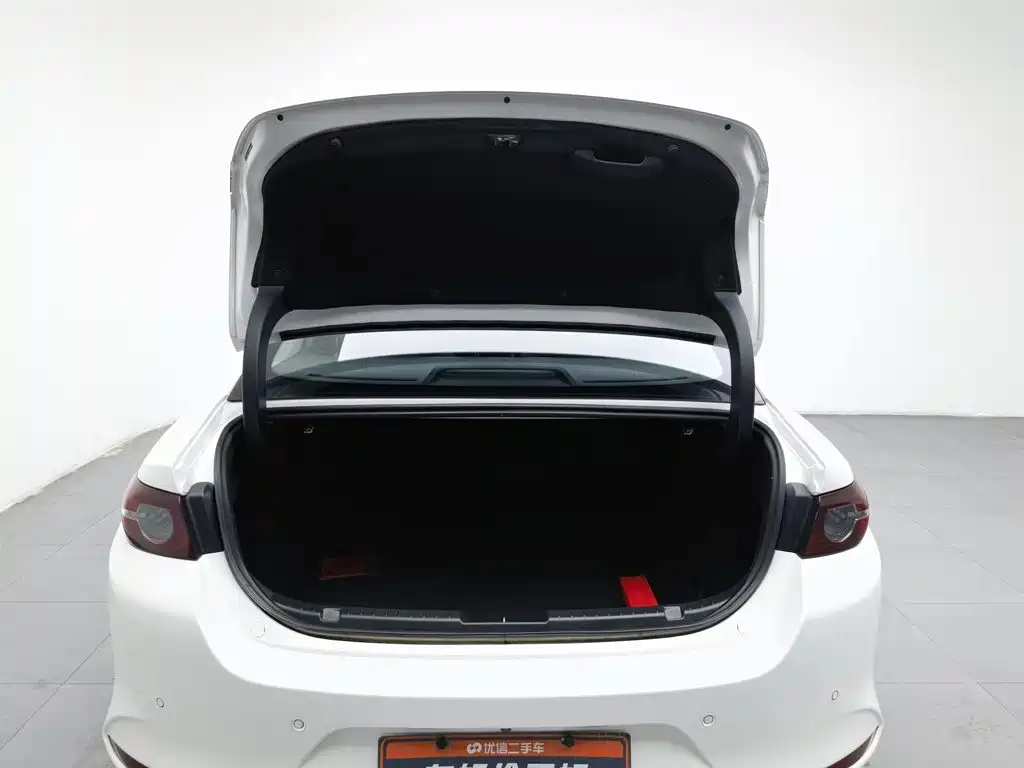 Mazda 3 Axela — миниатюра 16