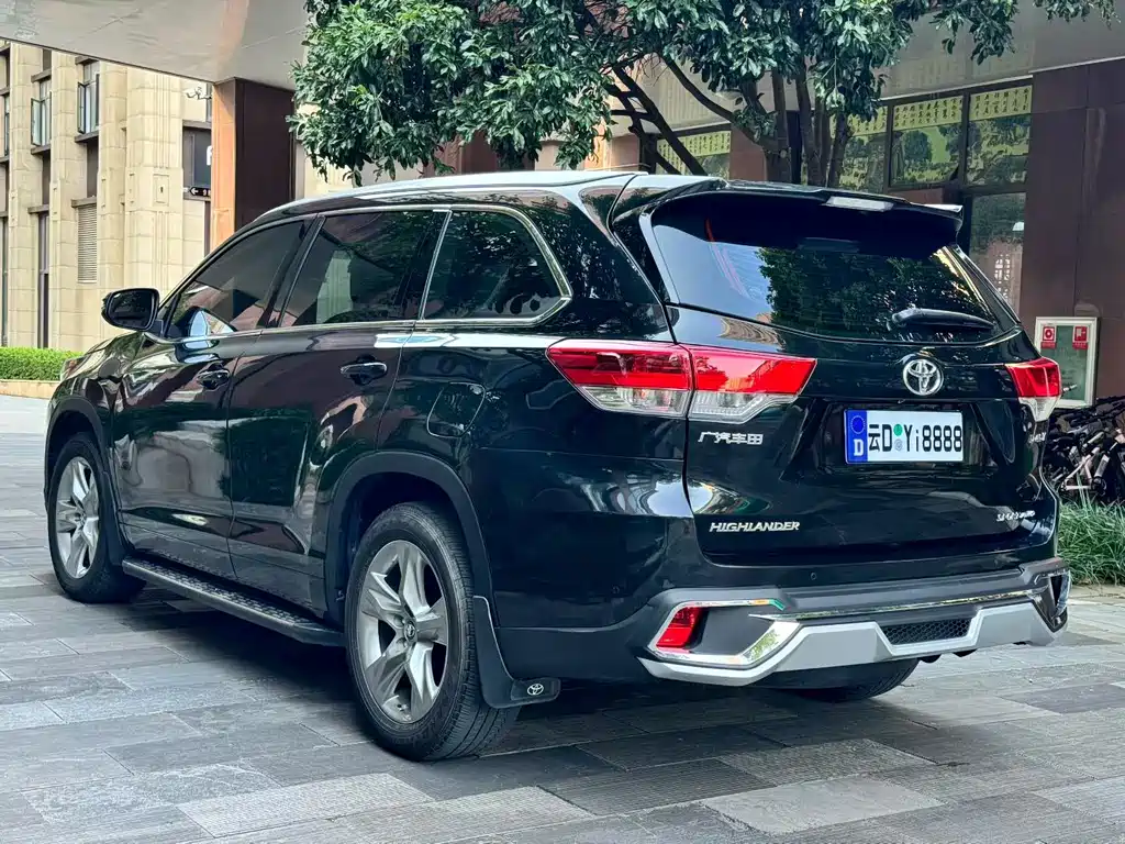 Toyota Highlander — миниатюра 7