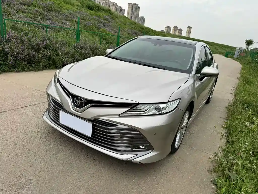 Toyota Camry 2018 2.5G Luxury