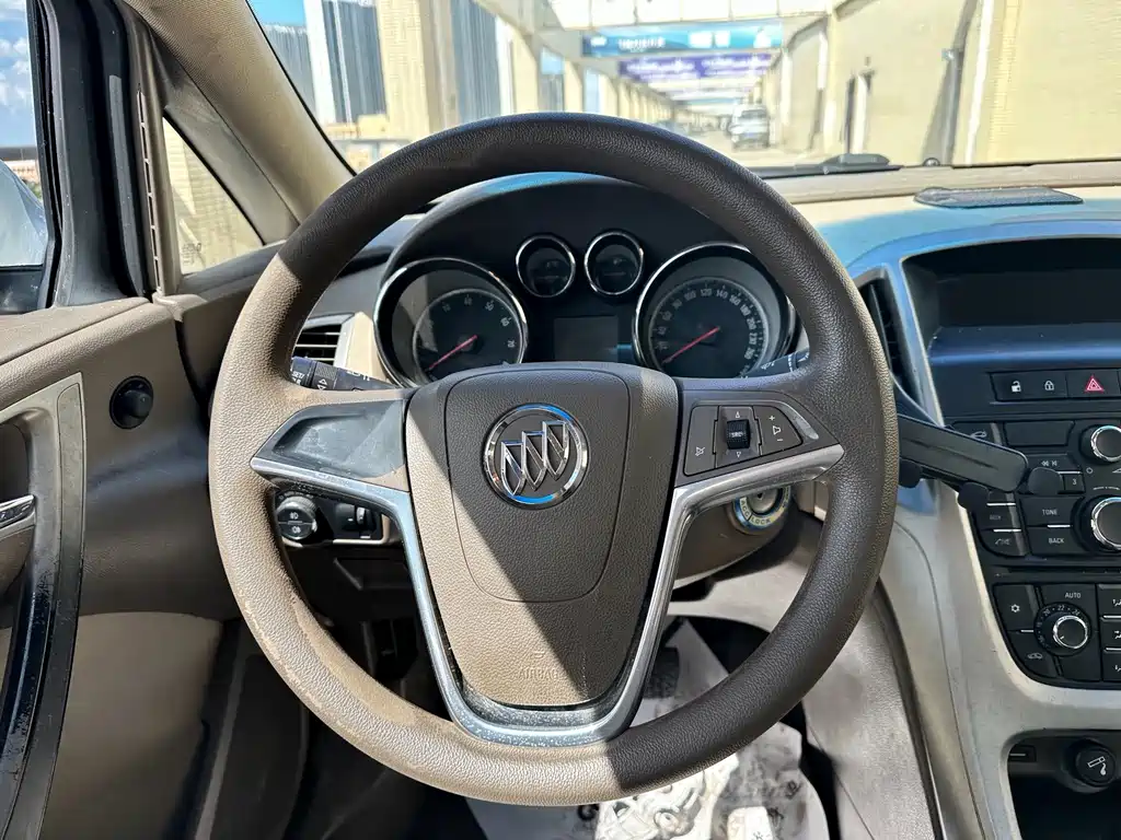 Buick Excelle — миниатюра 11