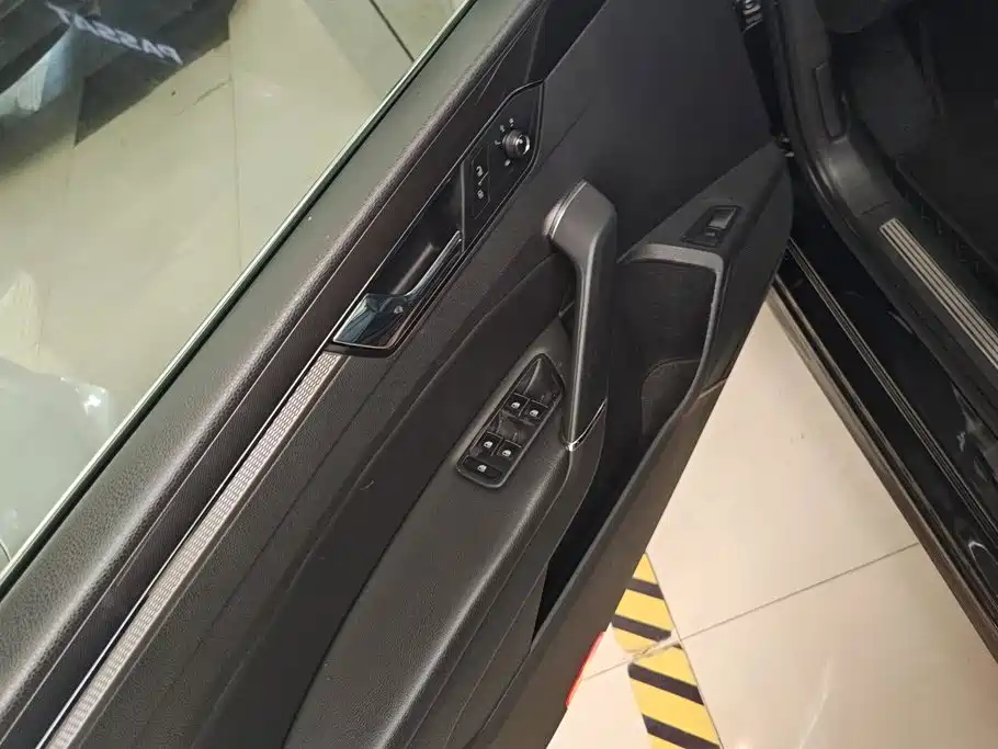 Volkswagen Passat — миниатюра 7