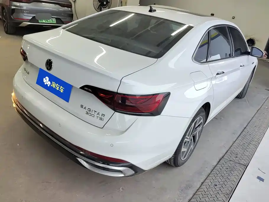 Volkswagen Sagitar — миниатюра 3
