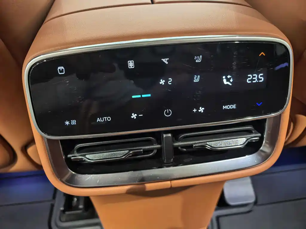 AITO AITO M7 — миниатюра 14