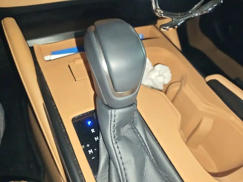 Lexus ES — миниатюра 15