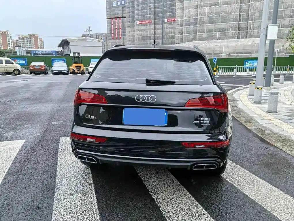 Audi Q5L id 4599503 из Китая 9