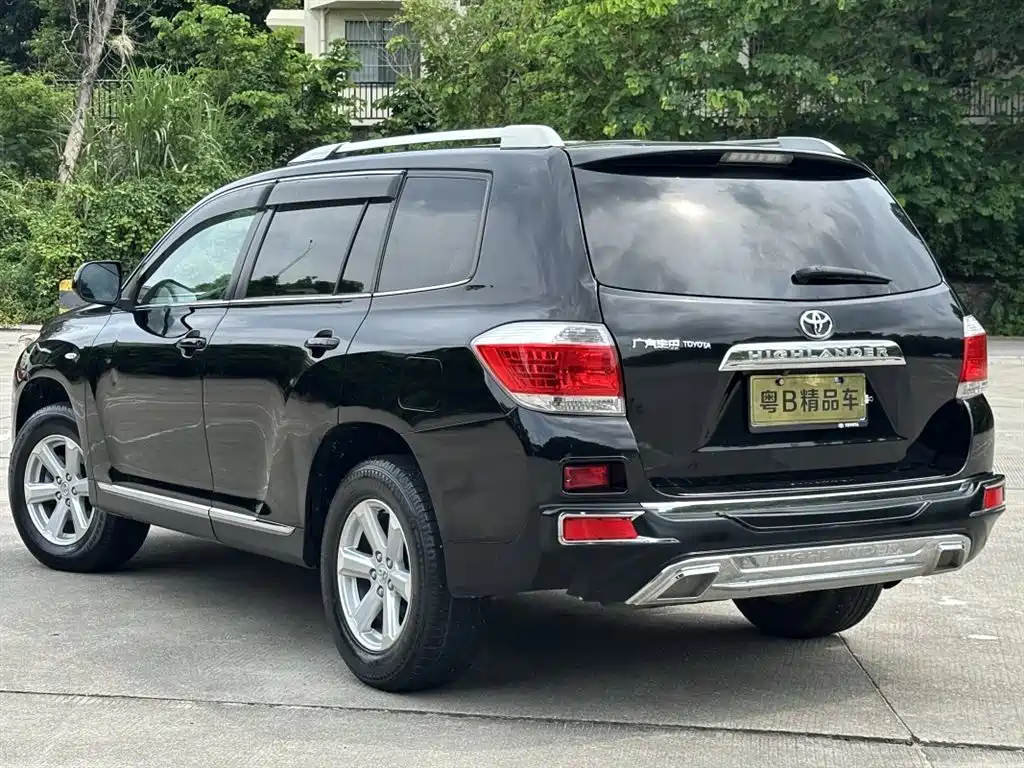Toyota Highlander 2012 2.7L 7 мест Elite