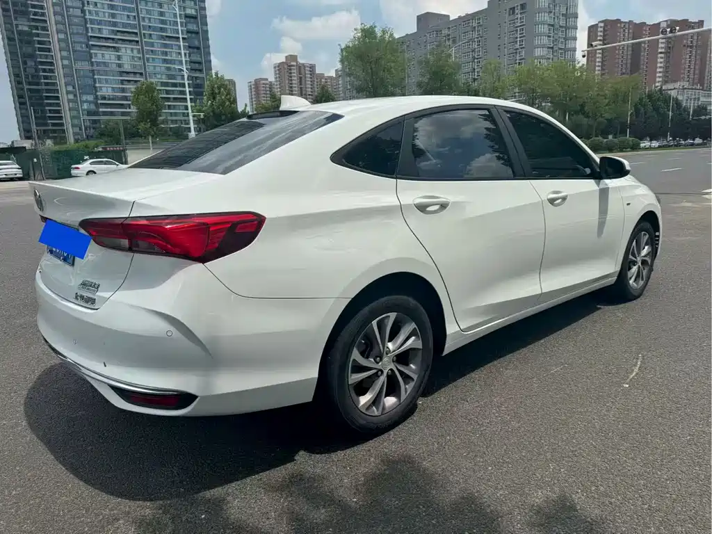 Buick Verano — миниатюра 9