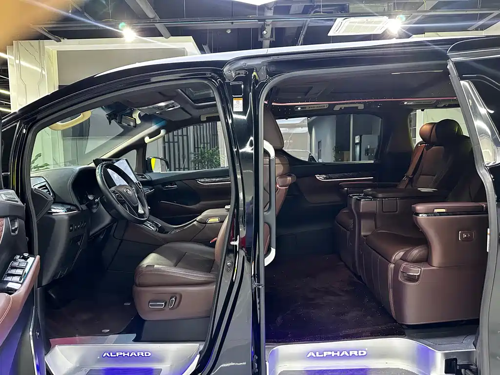 Toyota Alphard 2015 3.5L Luxury