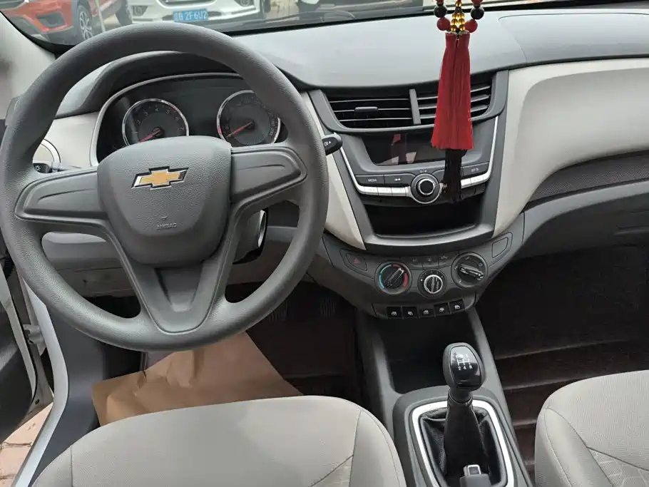 Chevrolet Sail — миниатюра 12