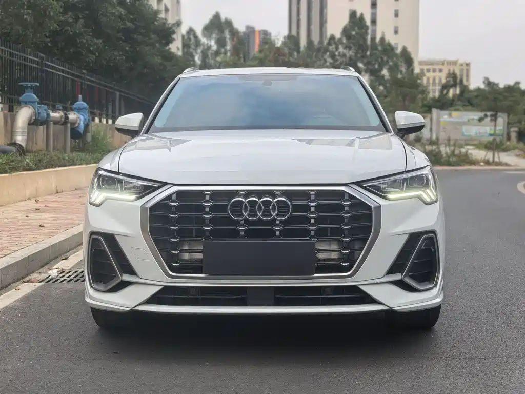 Audi Q3 2022 35 TFSI