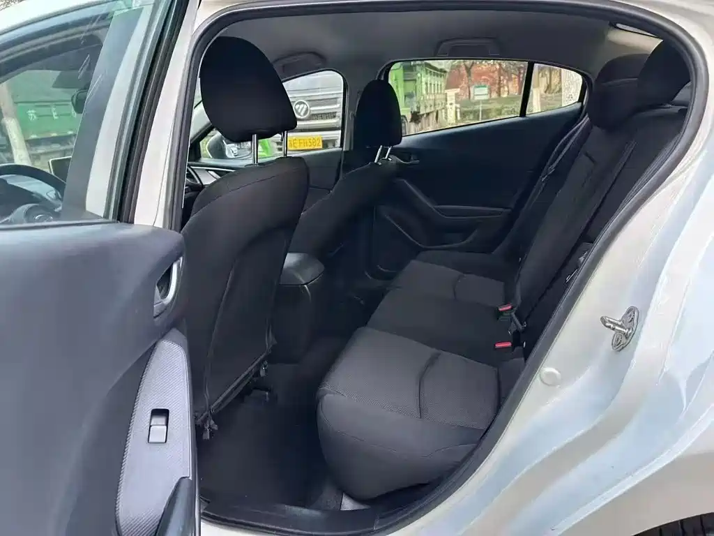 Mazda 3 Axela — миниатюра 6