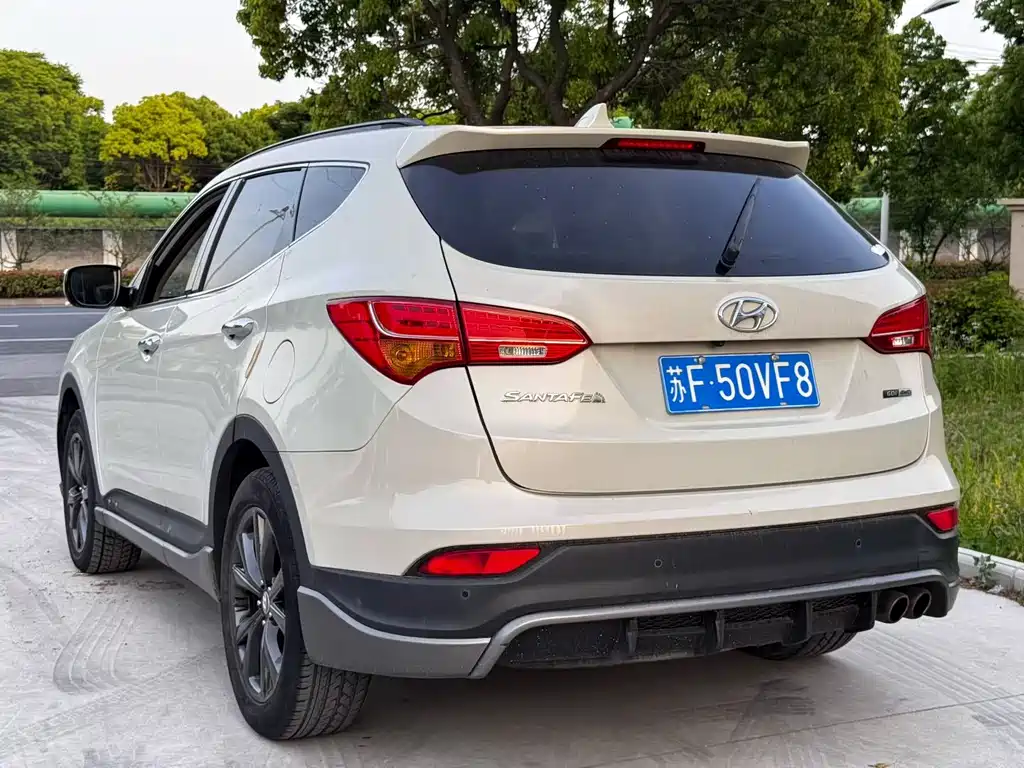 Hyundai Santa Fe 2013 3.0L Flagship 7 мест V