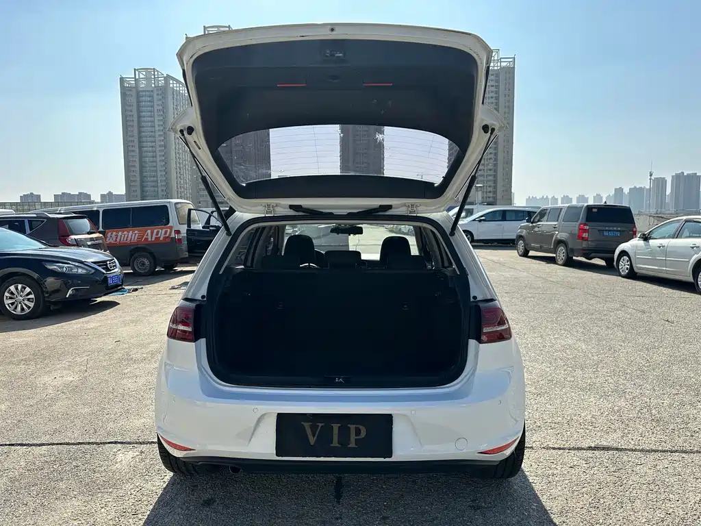 Volkswagen Golf — миниатюра 14