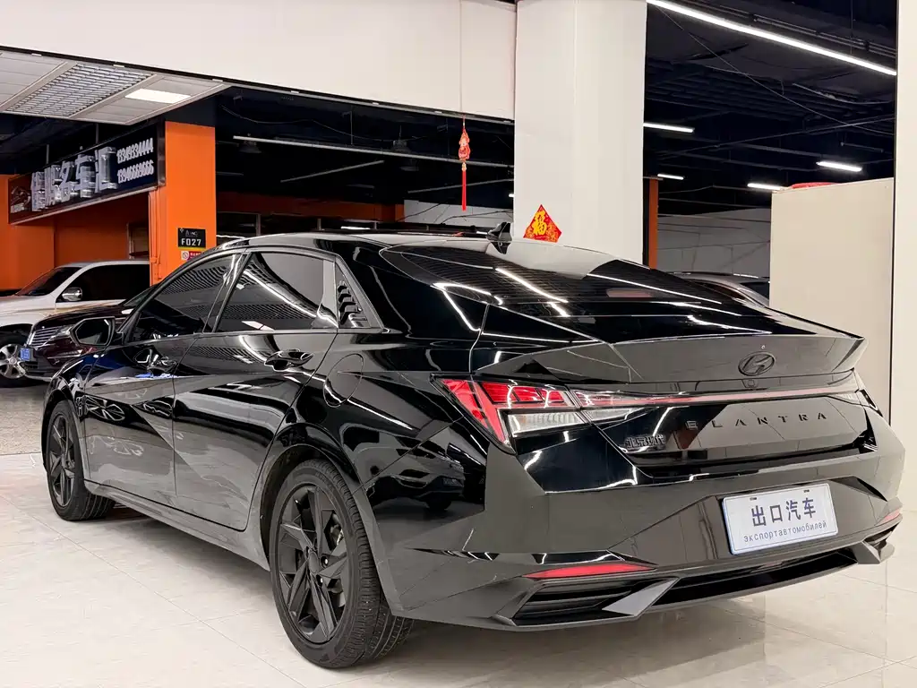 Hyundai Elantra 2022 1.5L CVT LUX Luxury