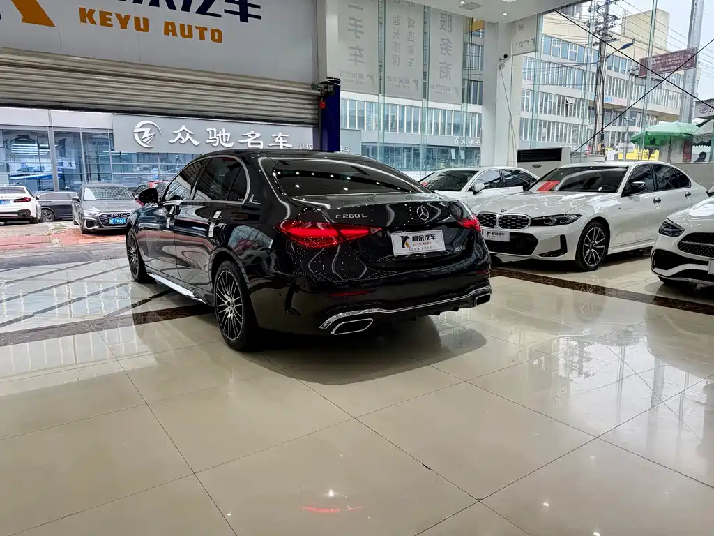 Mercedes-Benz C-Class — миниатюра 12
