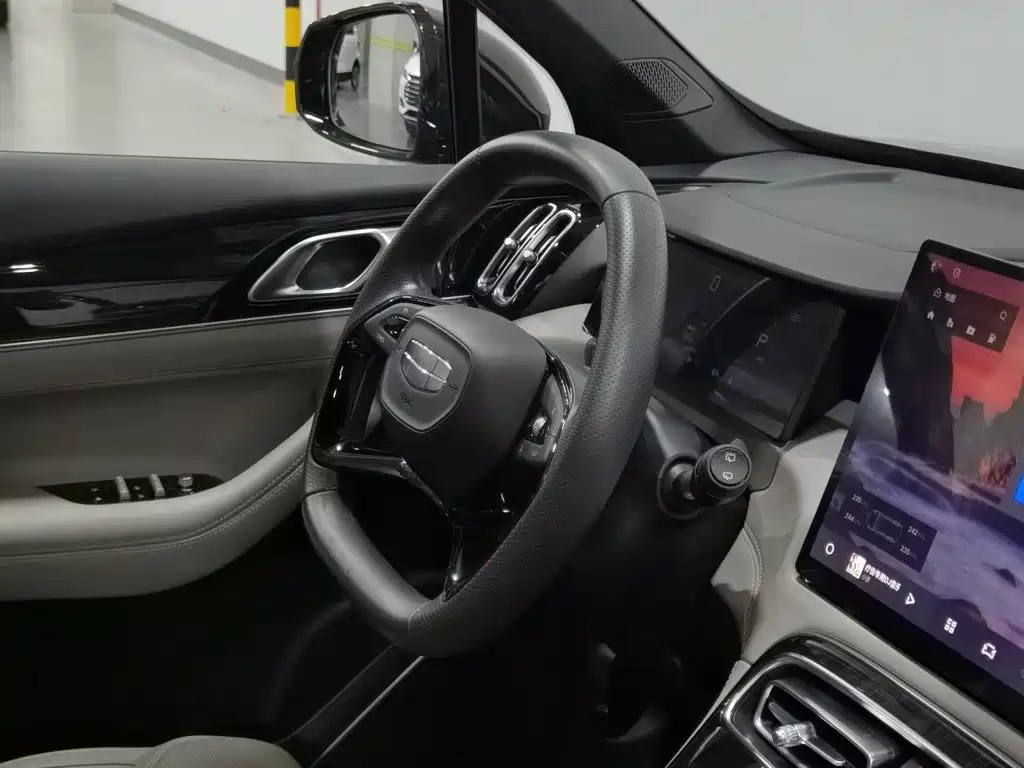 Geely Boyue L — миниатюра 22