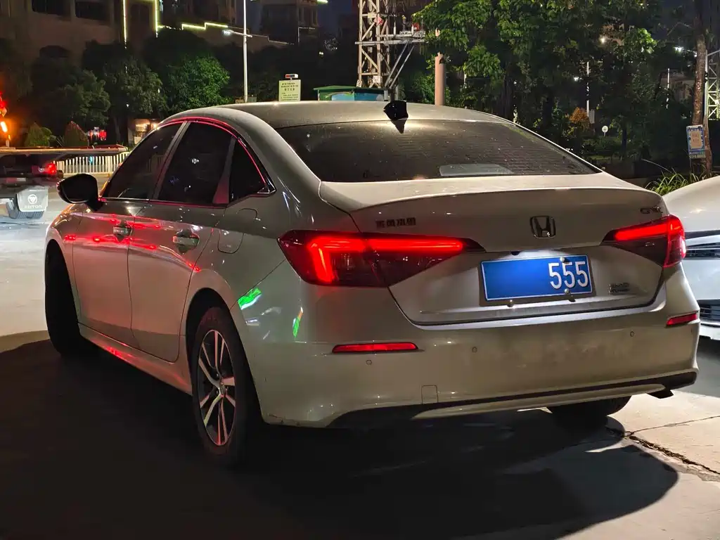 Honda Civic — миниатюра 3