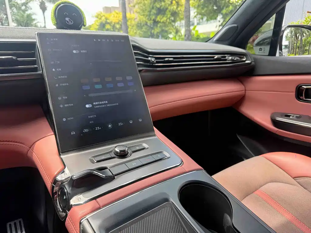 NIO EC6 — миниатюра 12