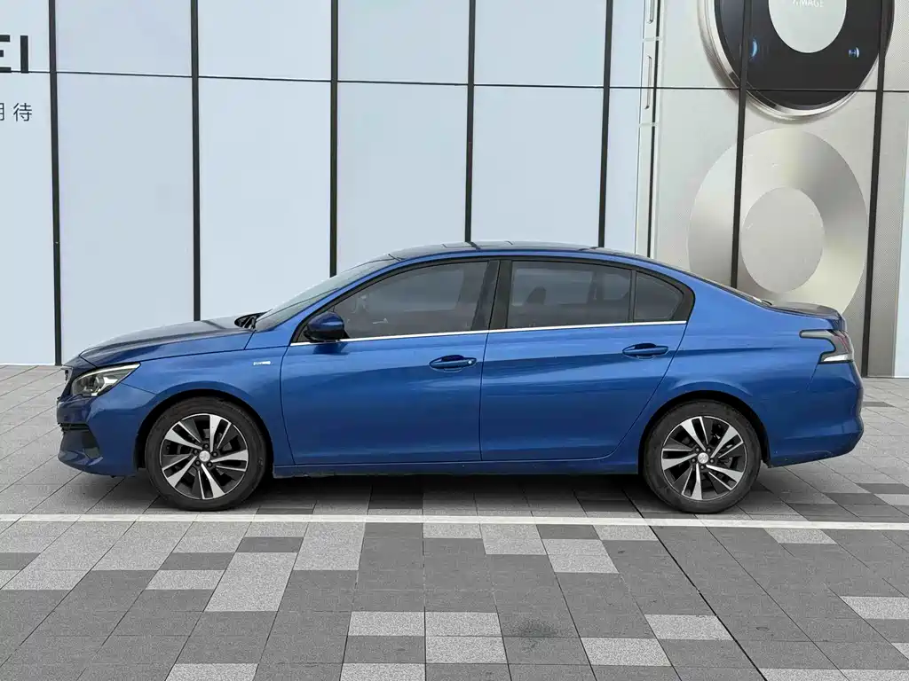 Peugeot 408 — миниатюра 12