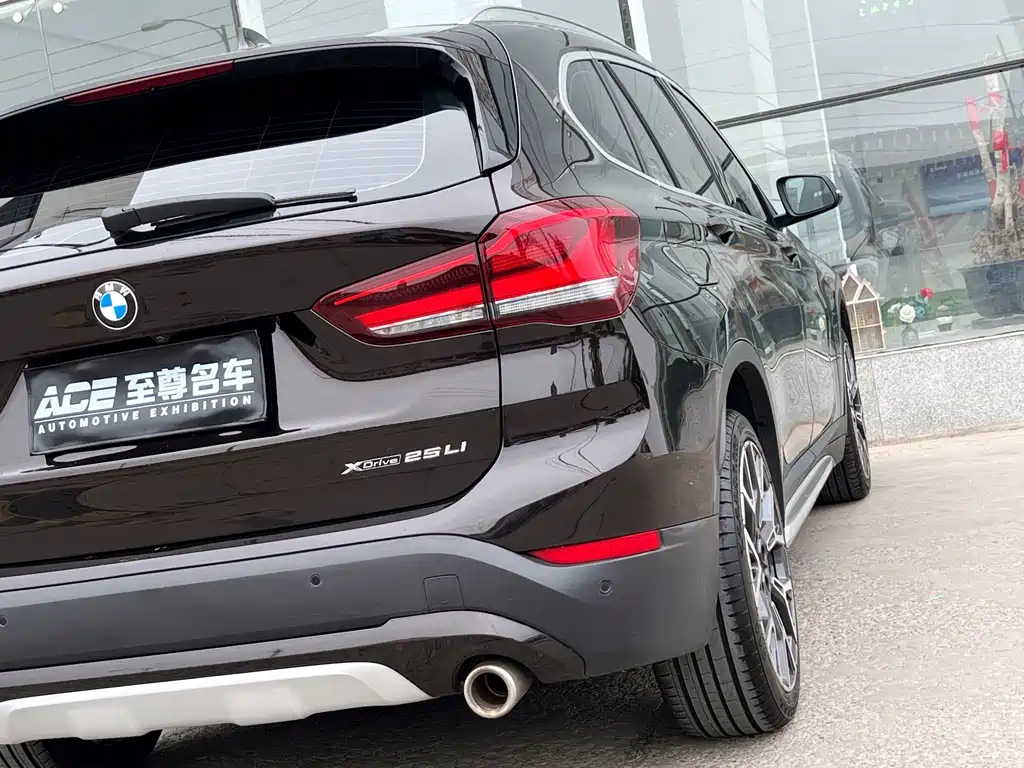 BMW X1 — миниатюра 9