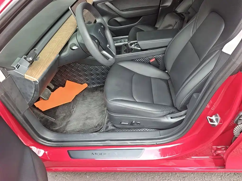 Tesla Model 3 — миниатюра 15