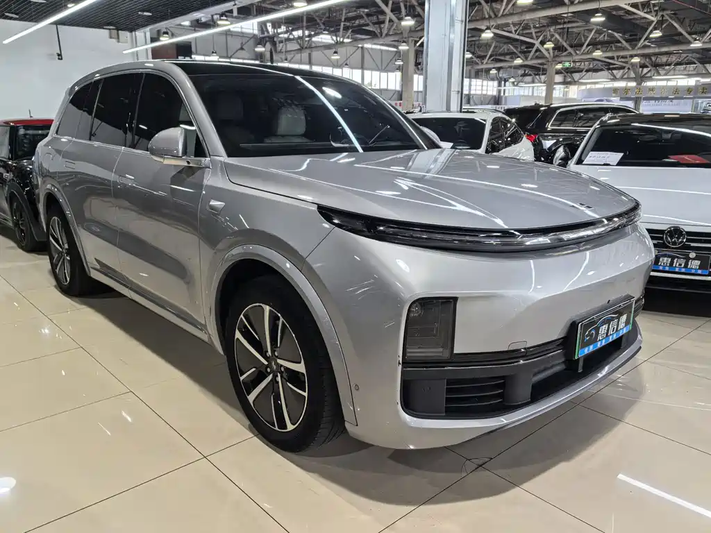 Li Auto L8