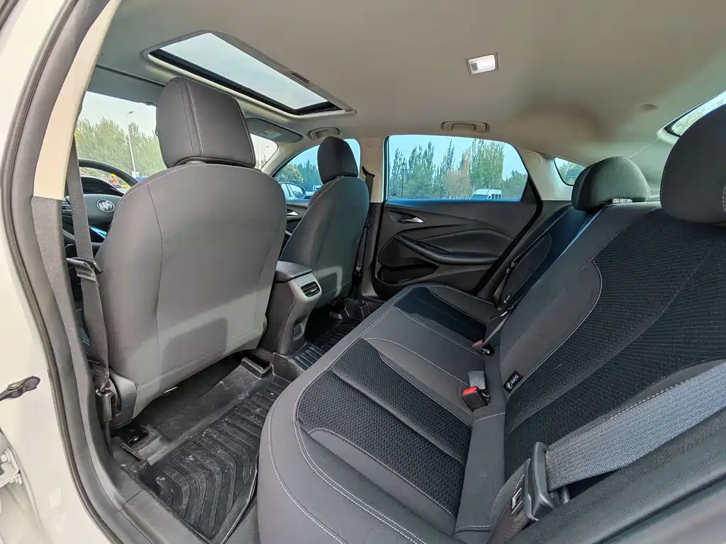 Buick Verano — миниатюра 9