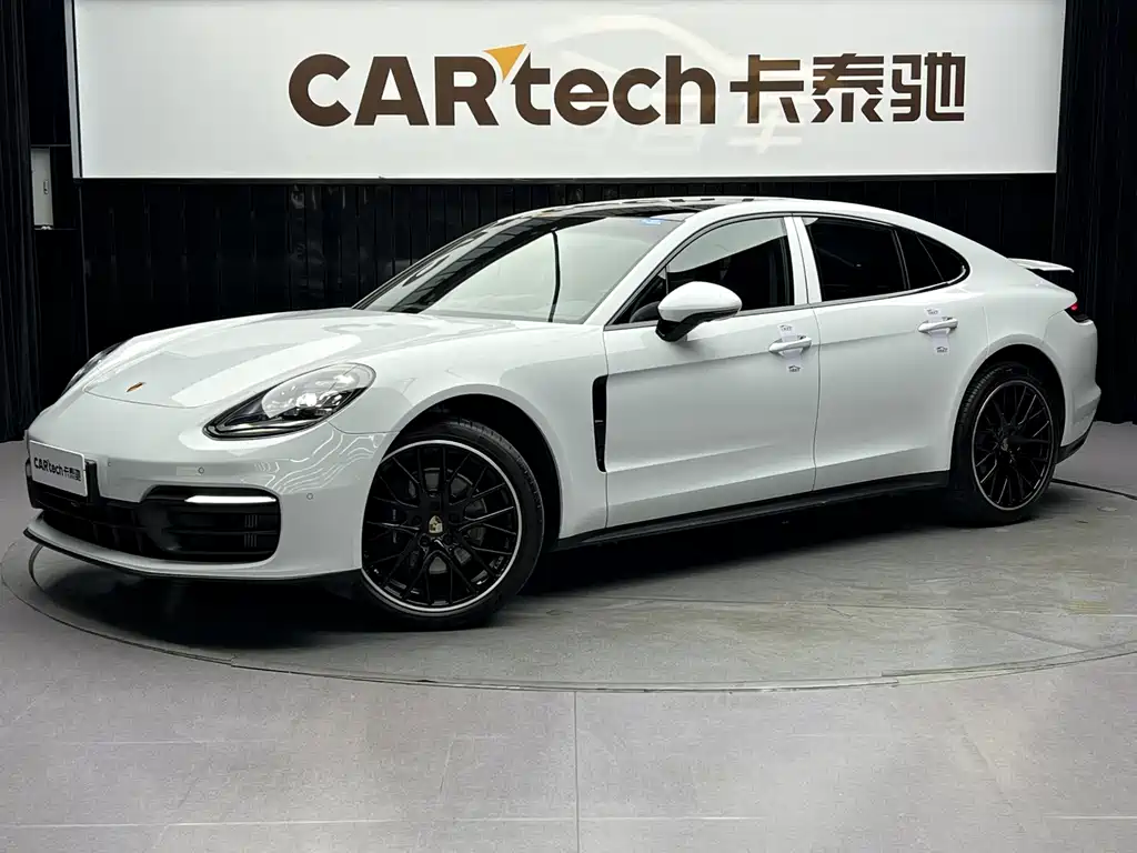 Porsche Panamera 2021