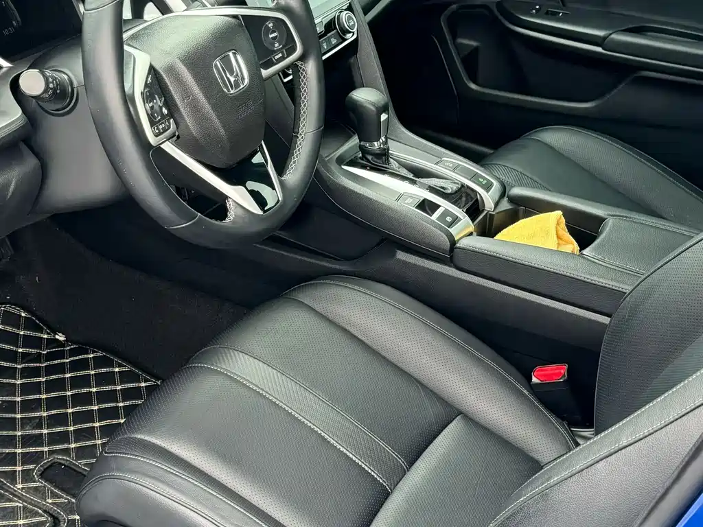 Honda Civic — миниатюра 4