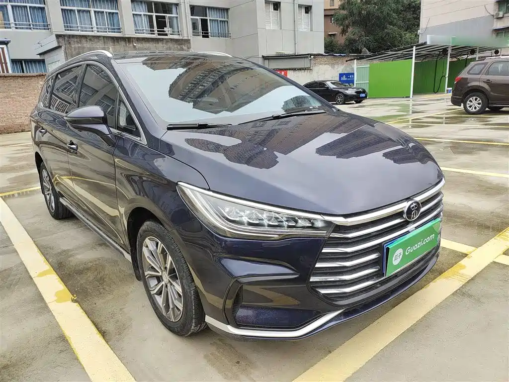 BYD SONG MAX