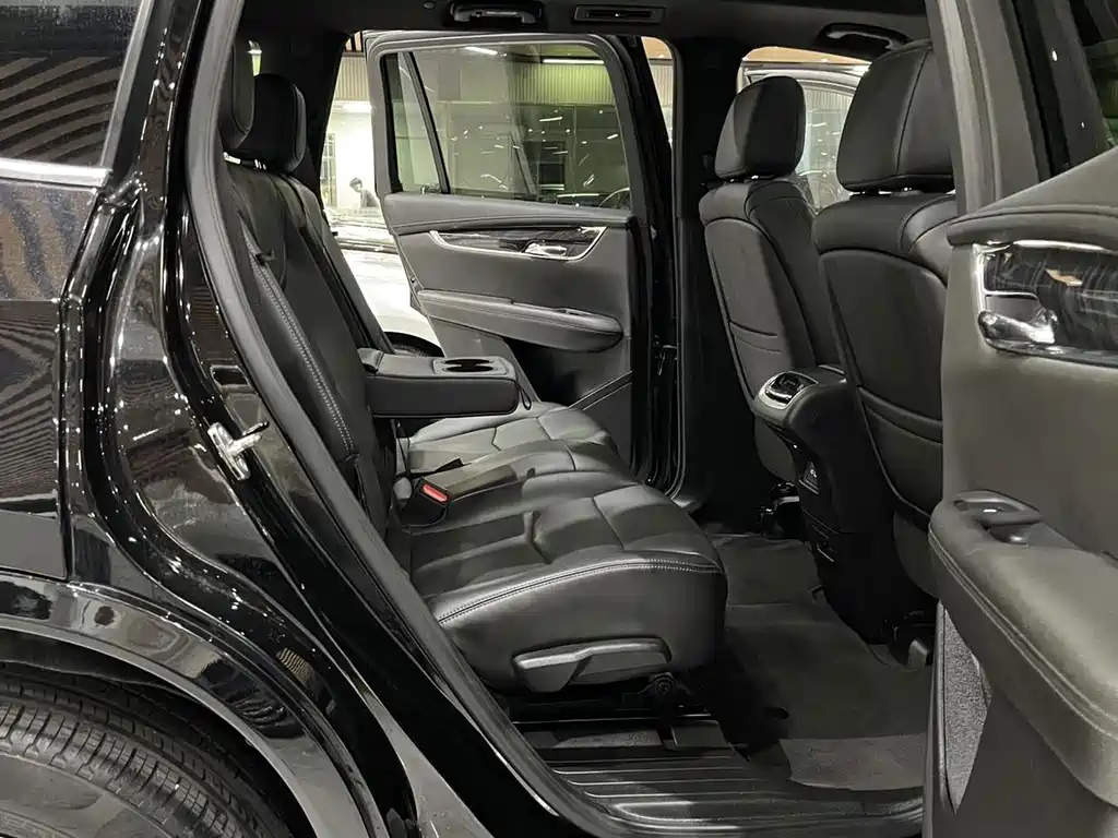 Cadillac XT6 — миниатюра 7