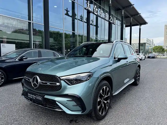 2026 Mercedes-Benz GLC