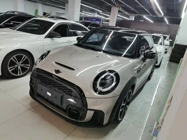 2021 MINI Cabrio