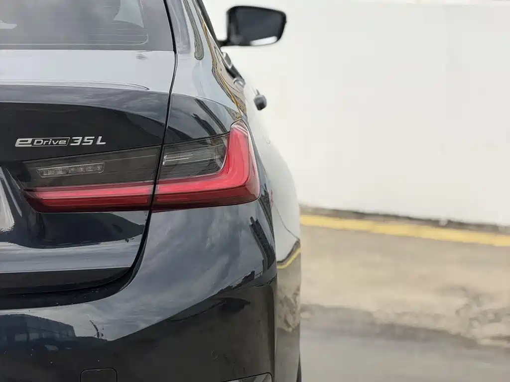 BMW i3 2024 eDrive 35 L