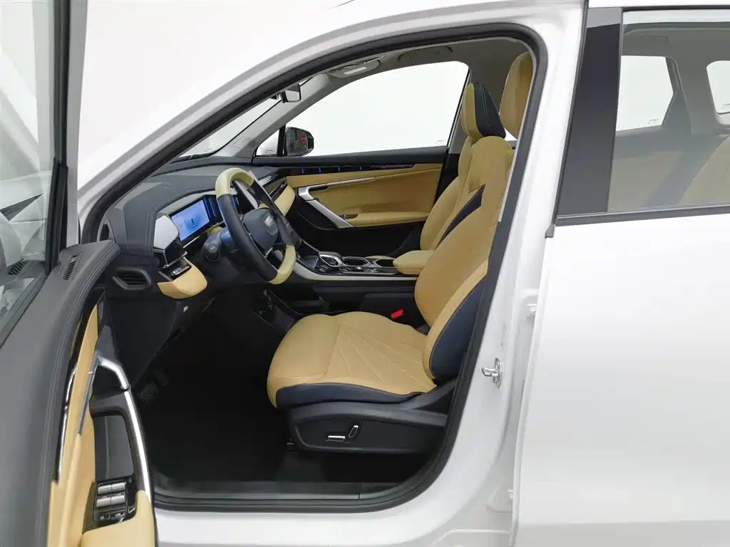 Geely Boyue L L 2023 1.5TD DCT Luxury